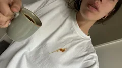 Dieses einfache Hausmittel entfernt Kaffeeflecken in nur 10 Minuten. Selber machen